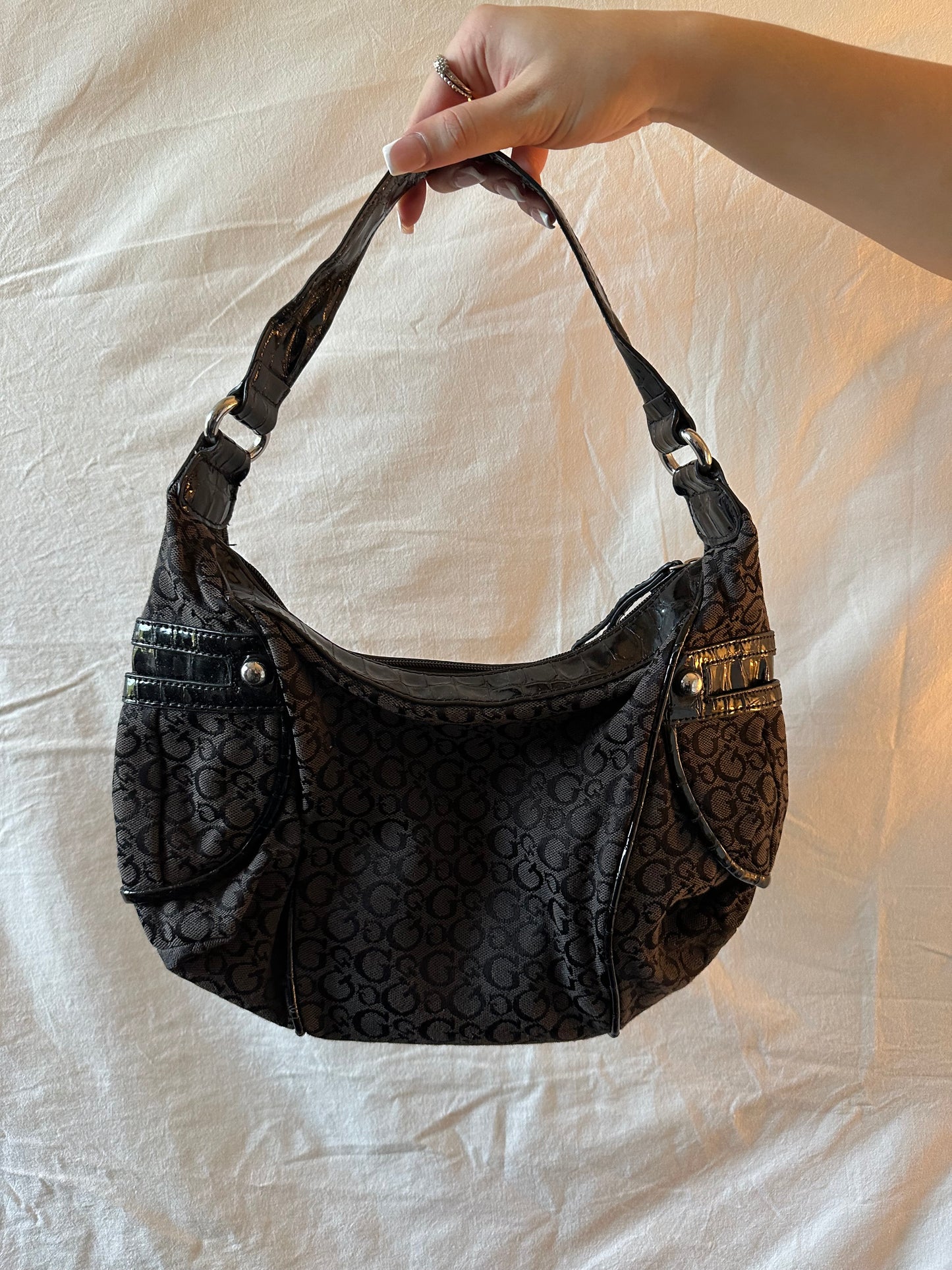Black guess bag