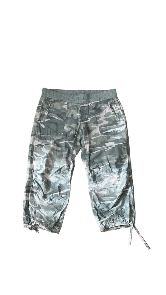 Lorna Jane camo capris