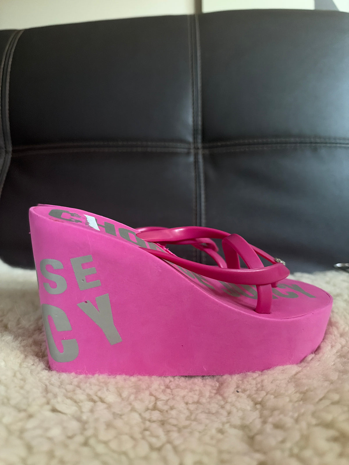 Juicy platform thongs